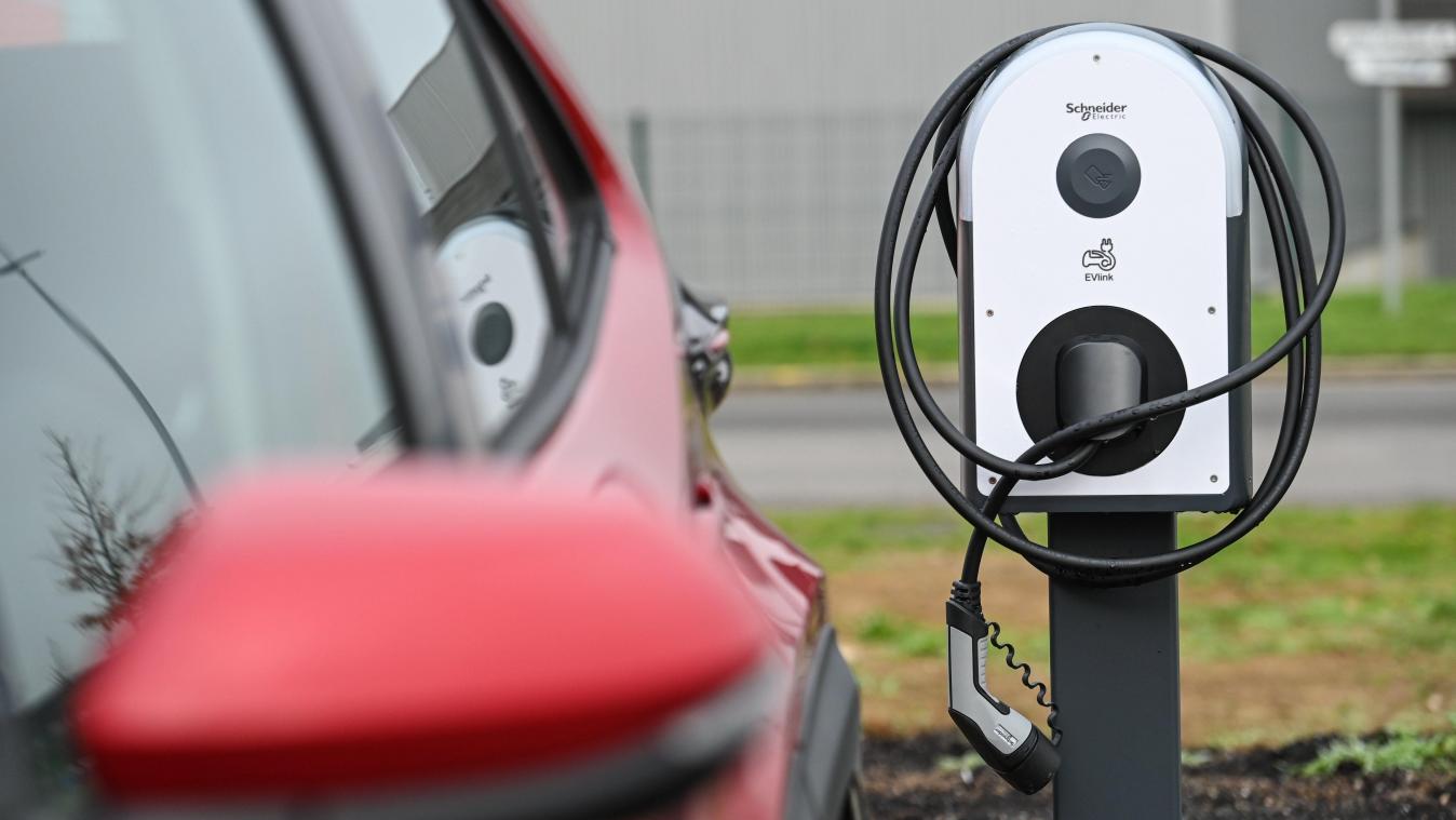 installer borne de recharge domicile Montréal