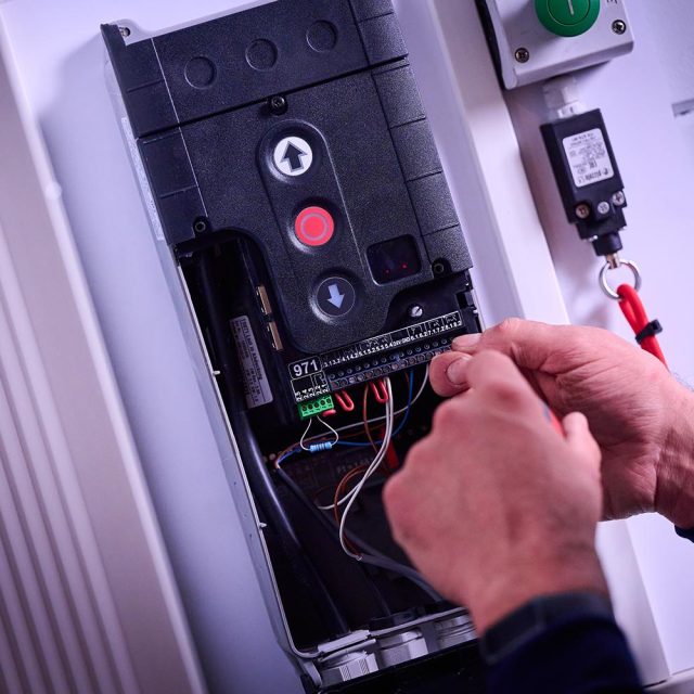 contrôleur de charge panneau électrique