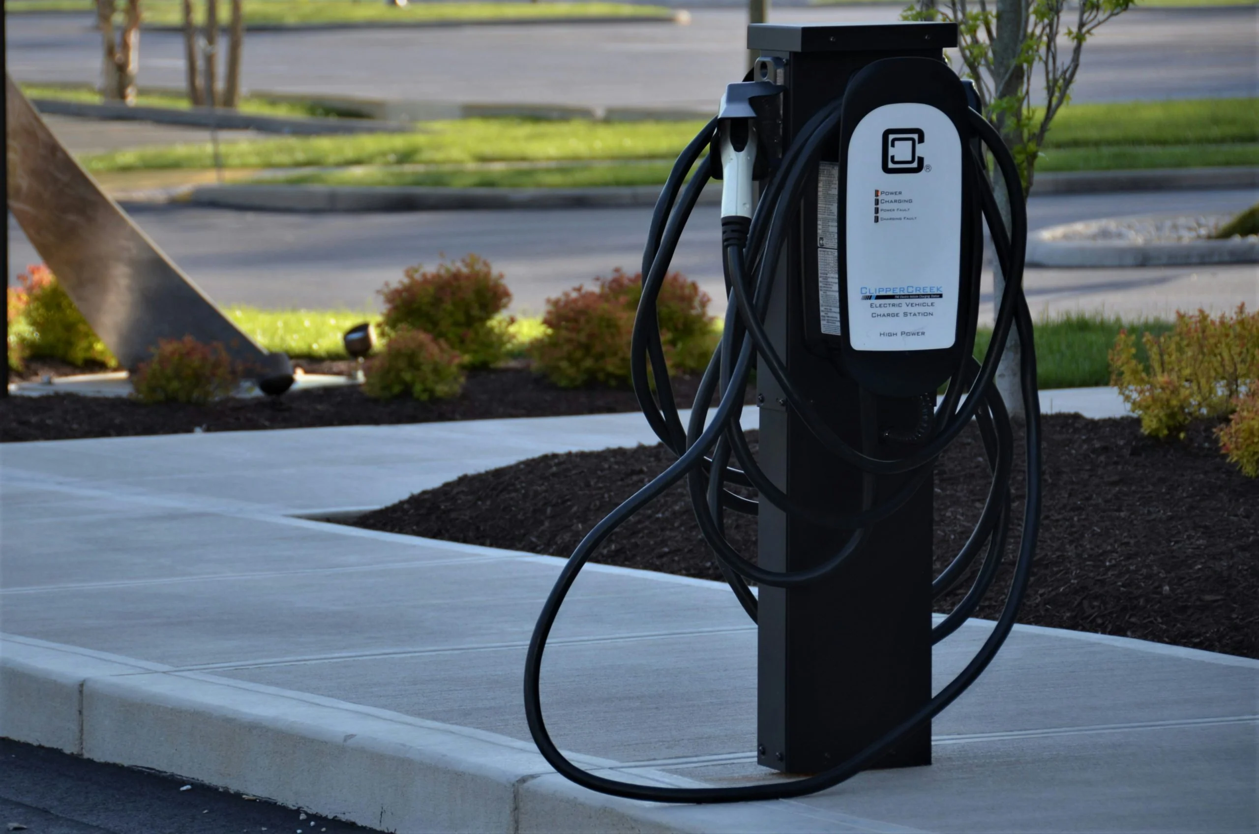borne recharge fixe vs portable