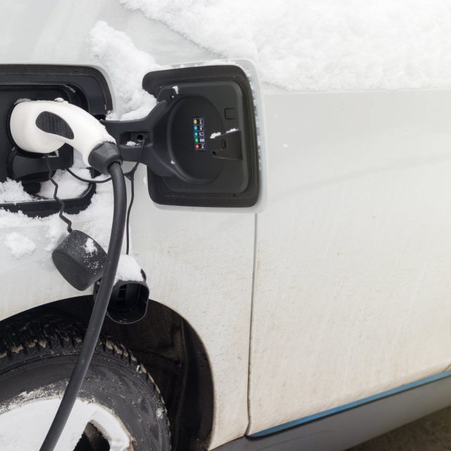 borne de recharge hiver québécois