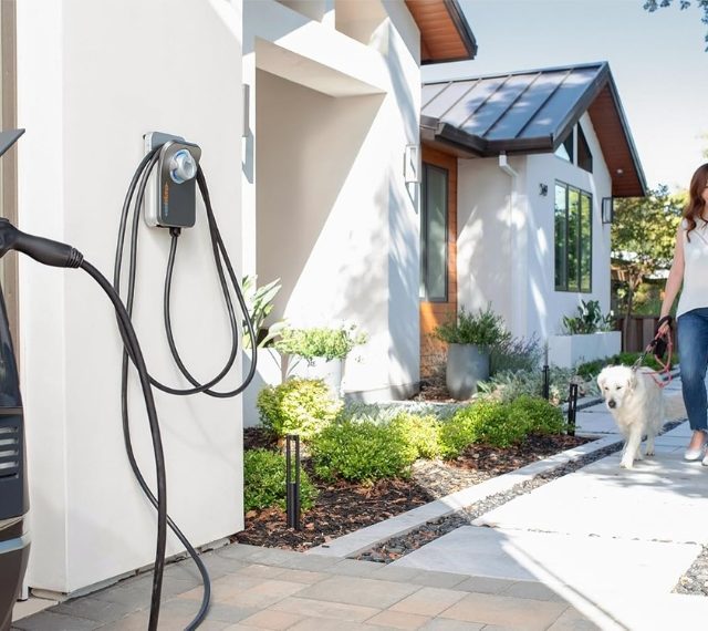 Installation de bornes de recharge à Montréal et environs