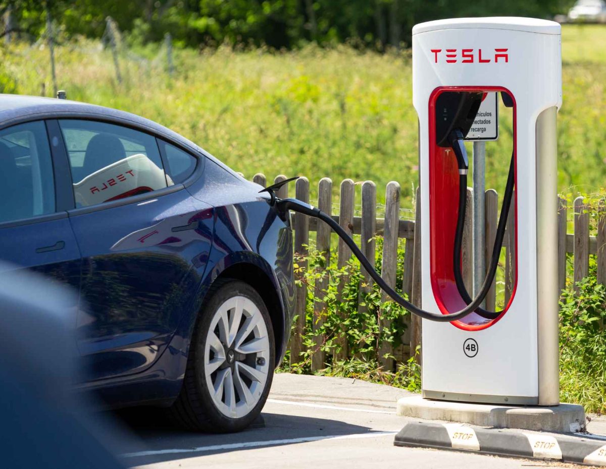 installation borne Tesla Montréal