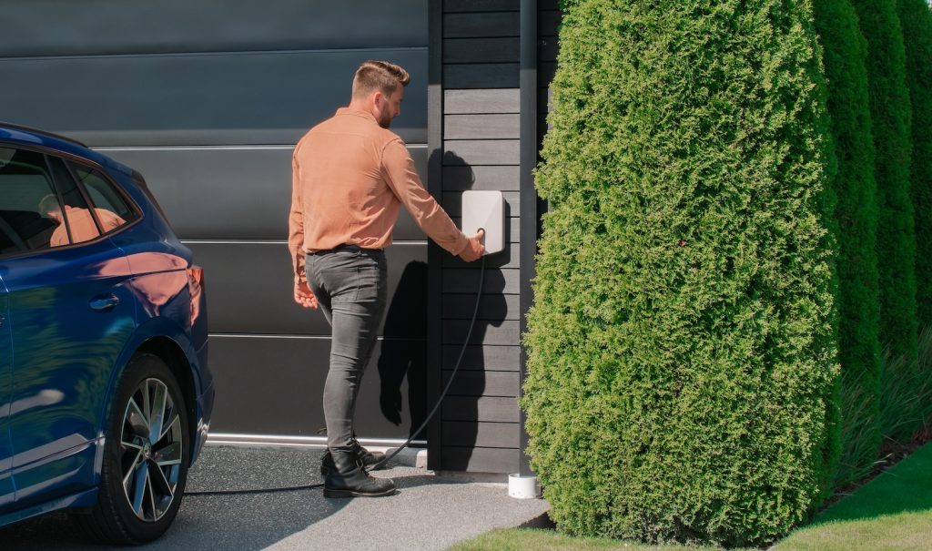 Installation de bornes de recharge à Montréal et environs