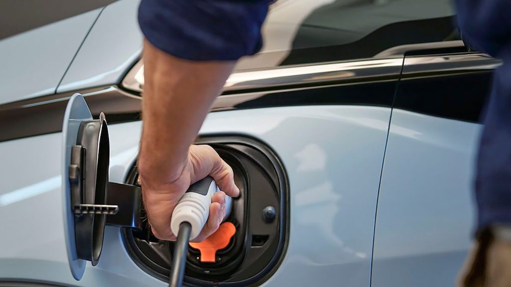 Installation borne de recharge Blainville