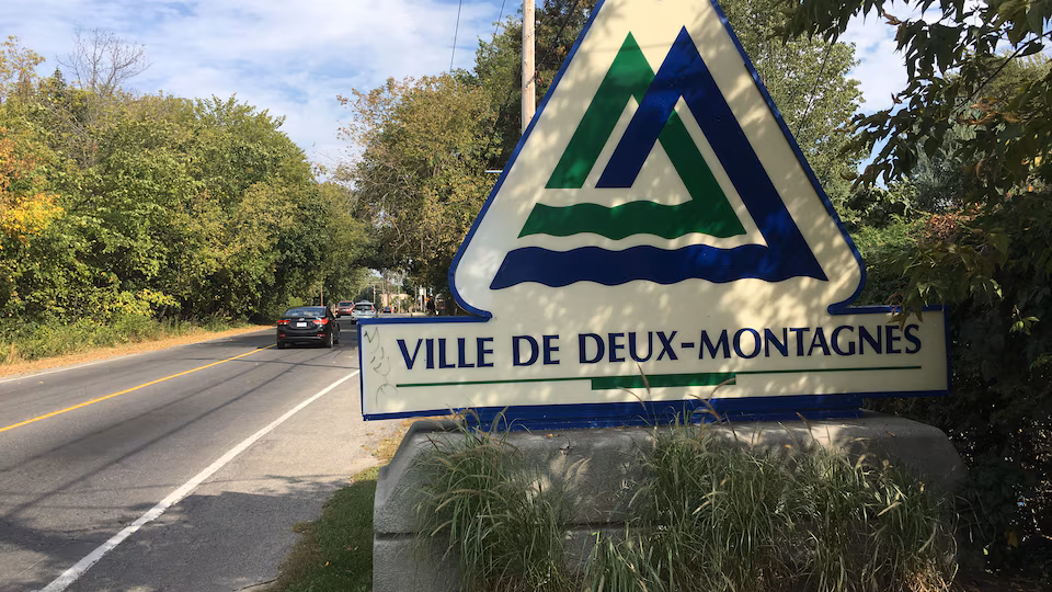 Installation de borne de recharge Deux-Montagnes