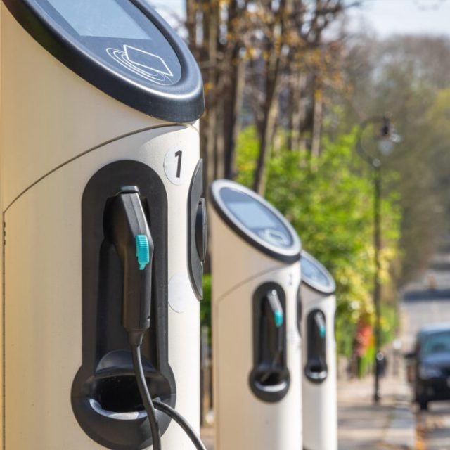 Borne Recharge Panneau 100A Montréal